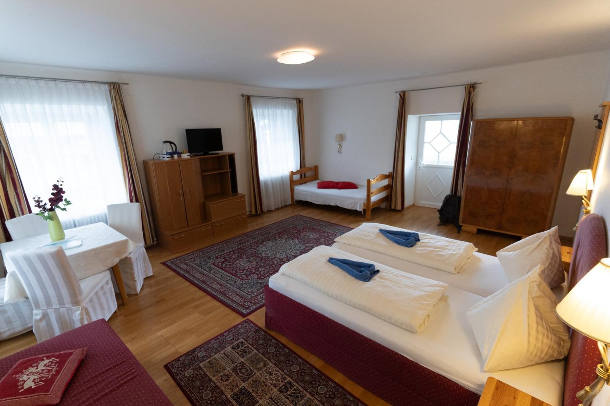 Hotel Pension Kandolf Tamsweg Eksteriør billede